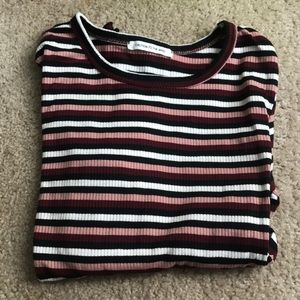 Woman’s long sleeve crop top